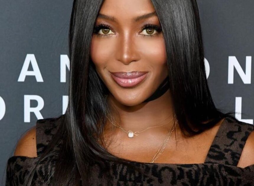 NAOMI CAMPBELL DAZES IN BURBERRY EXHIBIT AT LONDON FASHION WEEK