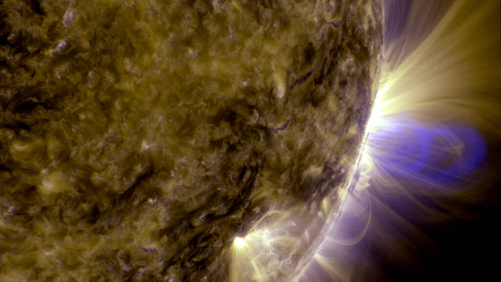 SUN MAGNETIC POLES